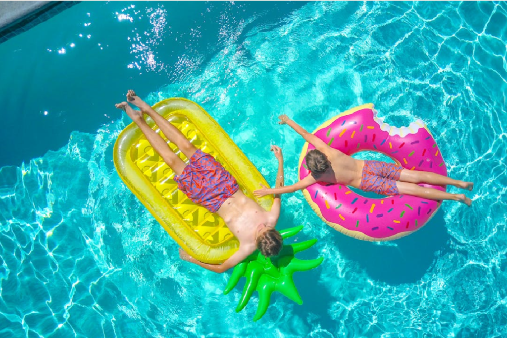 piscina higienizada e limpa com maua produtos